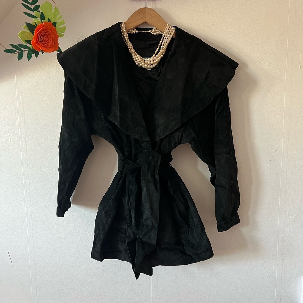 EUC VTG 80s 90s Danier Jet Black Suede Belted Batwing Jacket with Shawl Collar